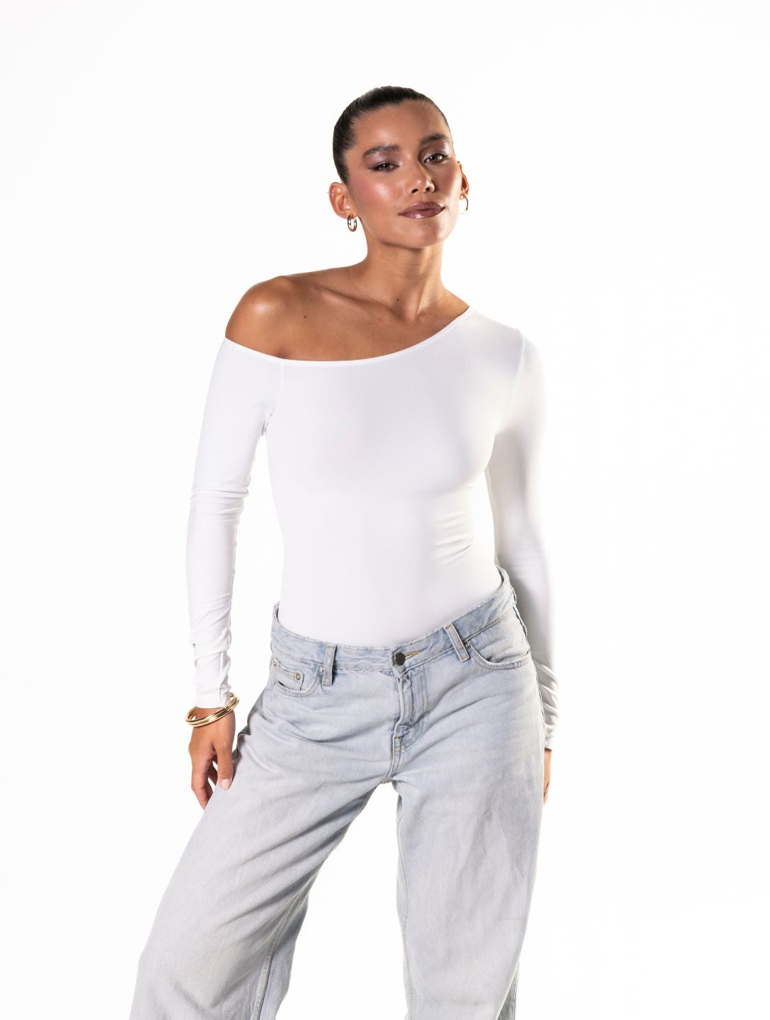 Chic One-Shoulder Long Sleeve Thong Bodysuit for Effortless Elegance