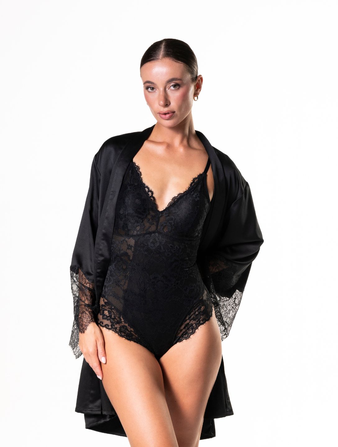 Luxe Laced Shapewear Bodysuit for a Flawless Silhouette