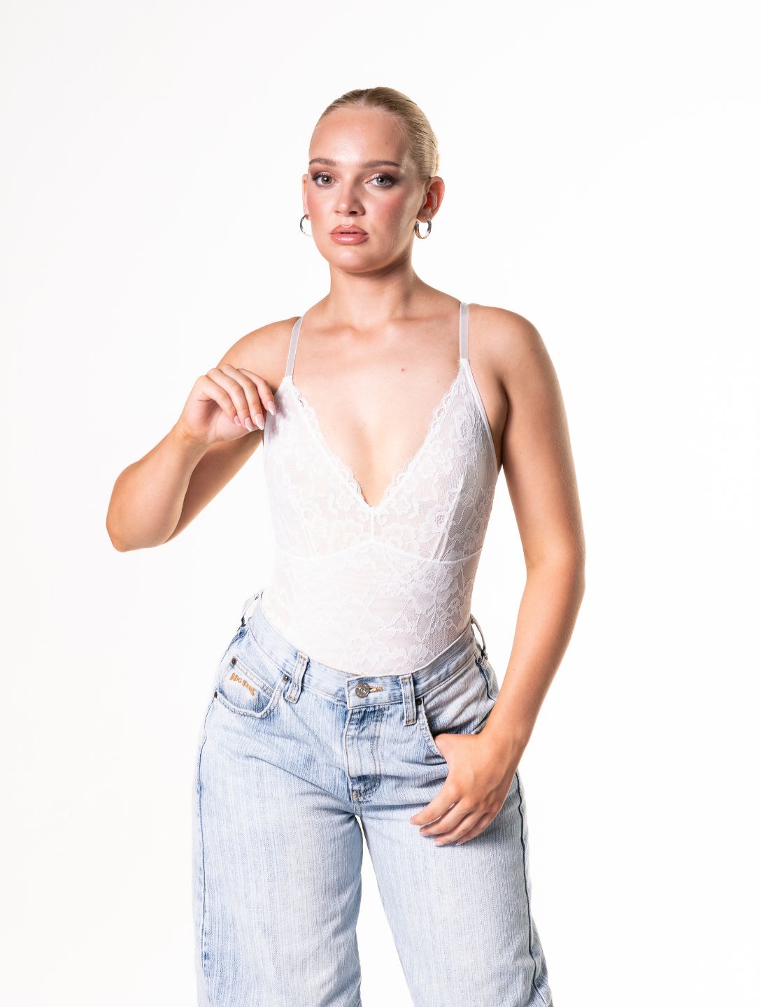 Luxe Laced Shapewear Bodysuit for a Flawless Silhouette